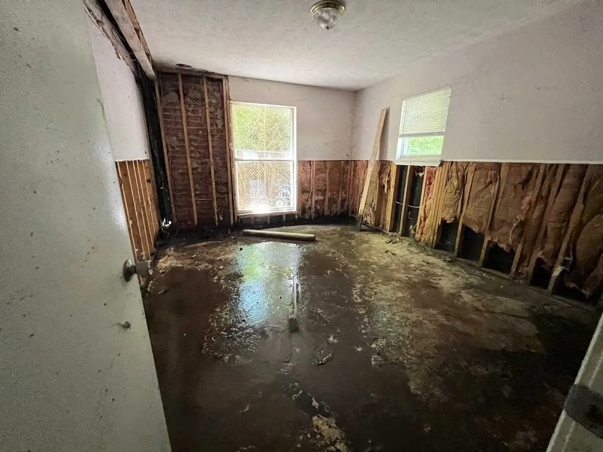 Water Damage Restoration services in Nitro, WV